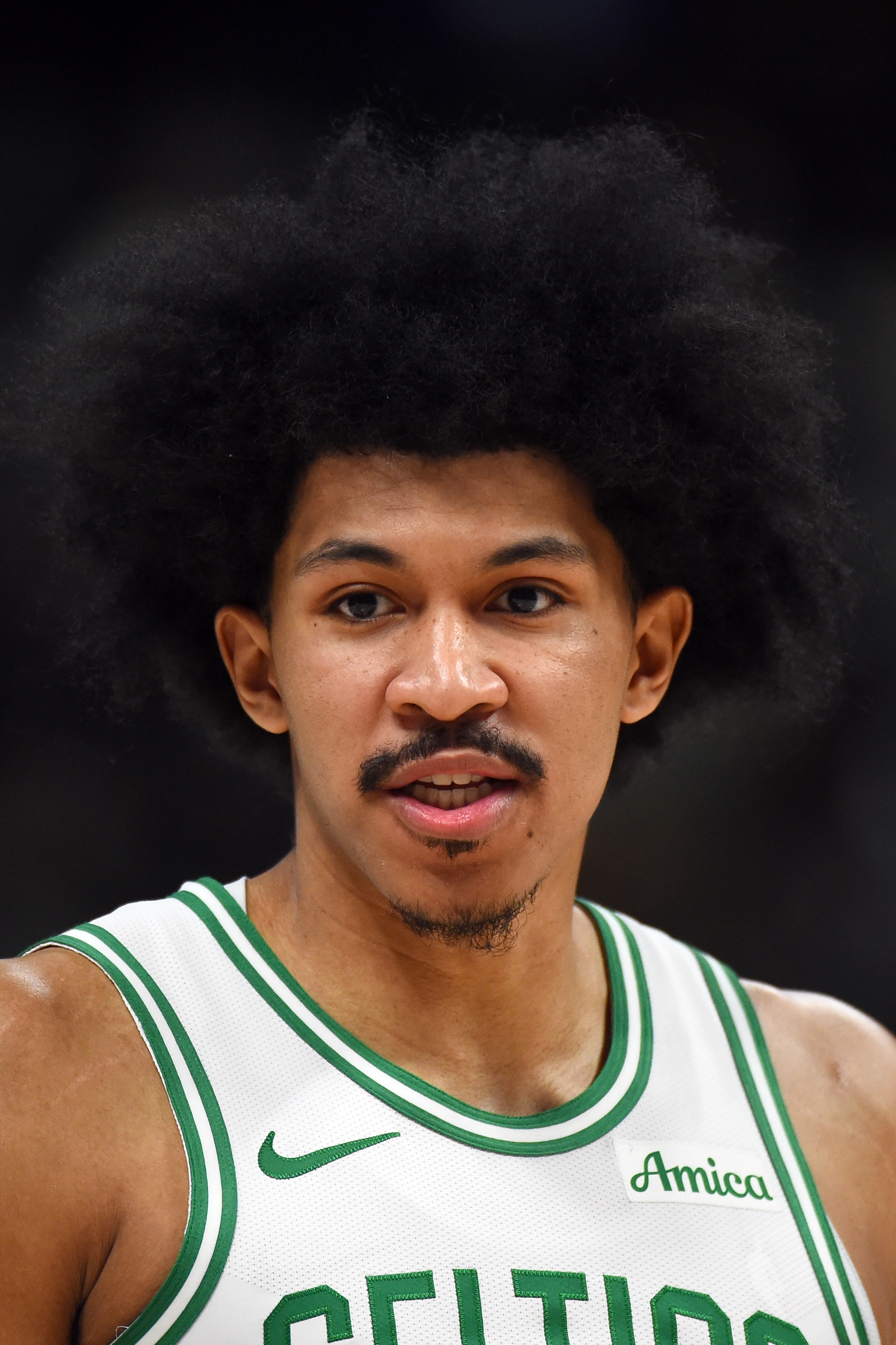 开云体育下载-火力全开！小罗恩·哈珀追身三分命中 27分创个人生涯新高